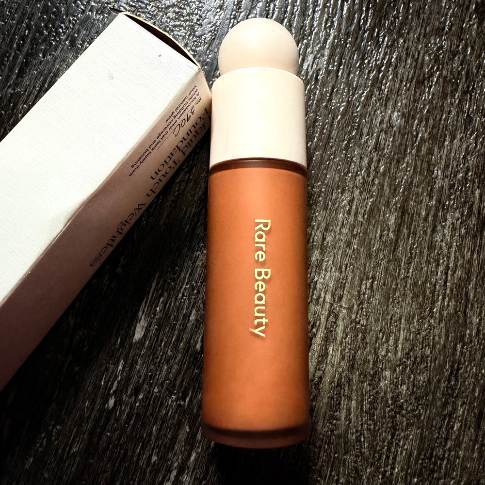 Rare Beauty Liquid Touch Weightless Foundation Women 1oz 30mL 390C Medium Deep